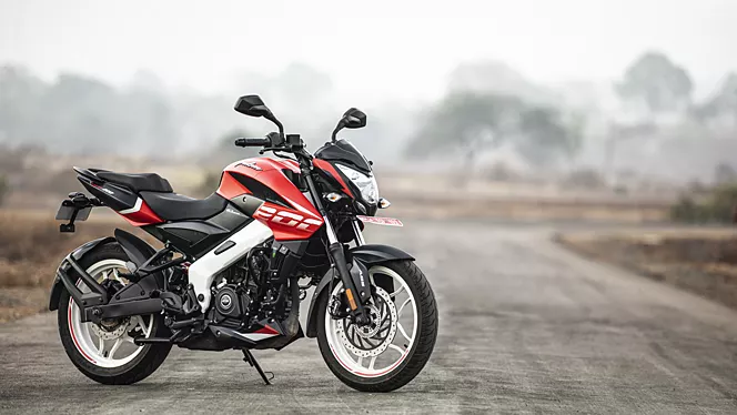 Bajaj Pulsar NS200 Price - Mileage, Images, Colours